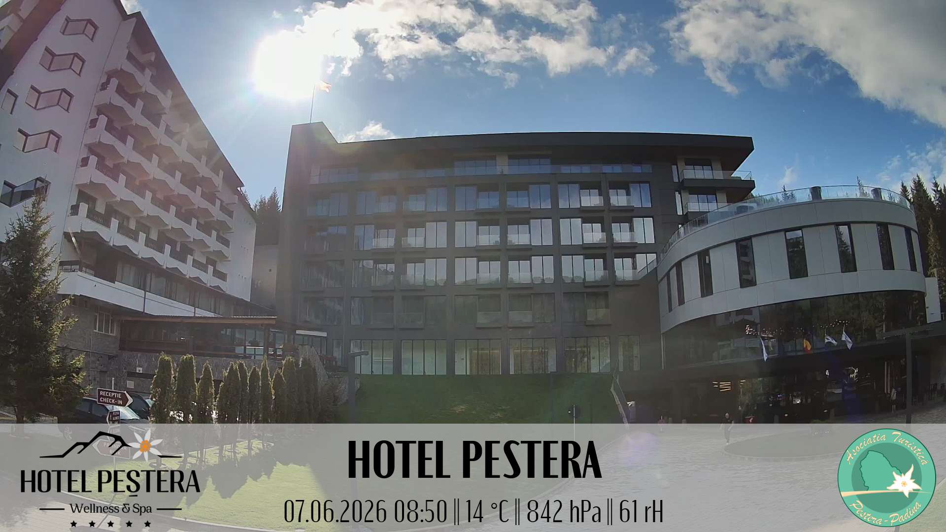 Imagine live Hotel Peștera, Hotel Peștera, Munții Bucegi