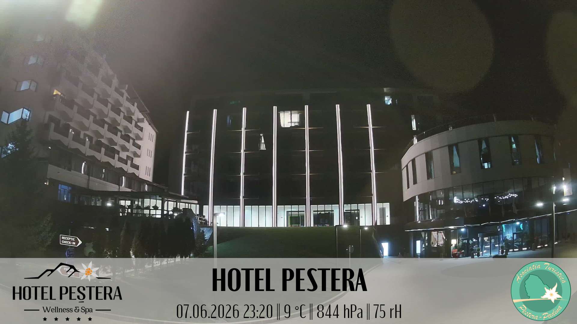 Imagine live Hotel Peștera, Hotel Peștera, Munții Bucegi