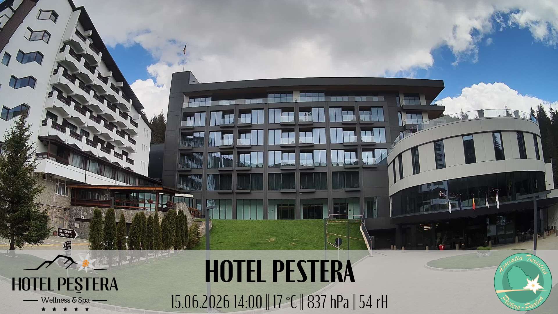 Imagine live Hotel Peștera, Hotel Peștera, Munții Bucegi