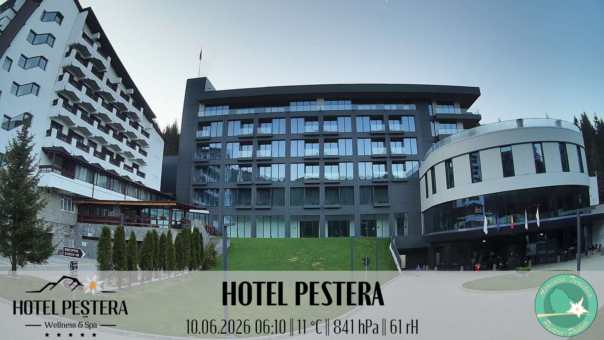 Imagine live Hotel Peștera, Hotel Peștera, Munții Bucegi
