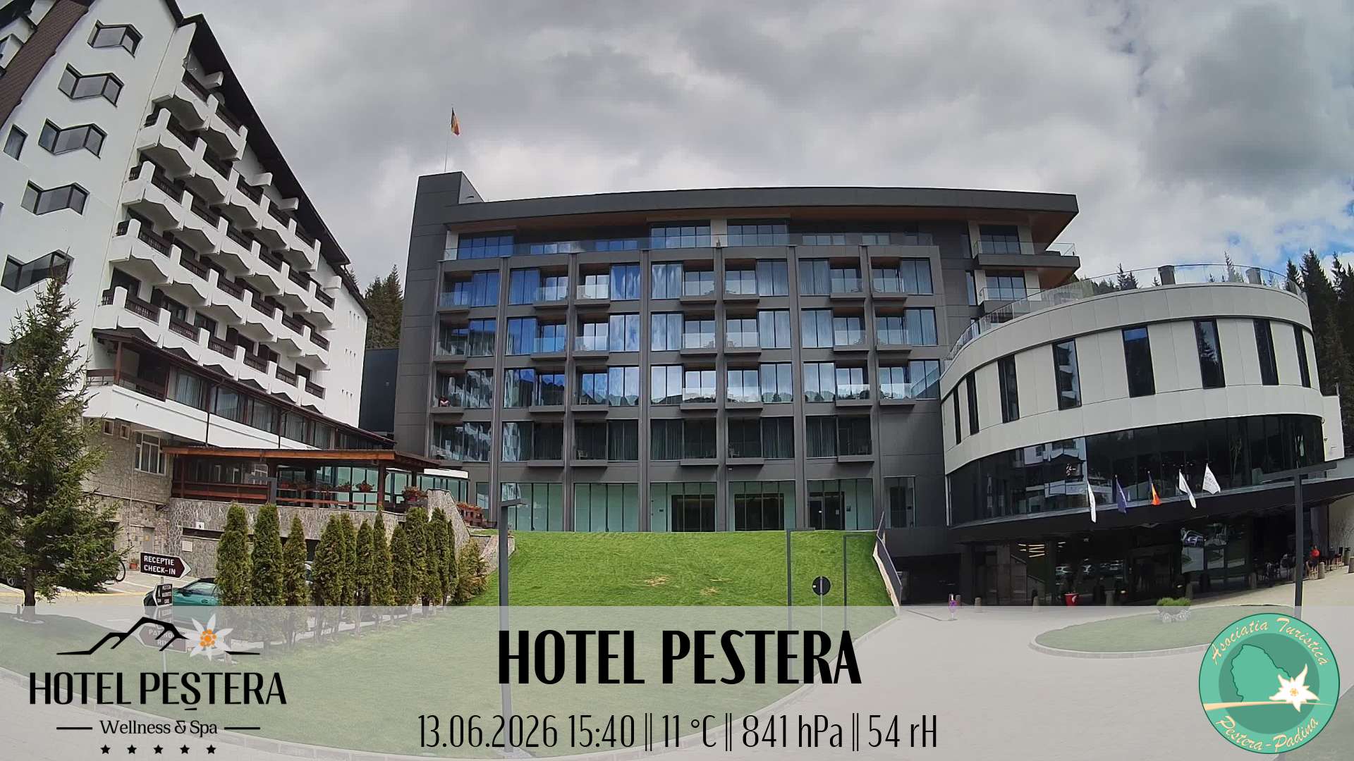Imagine live Hotel Peștera, Hotel Peștera, Munții Bucegi