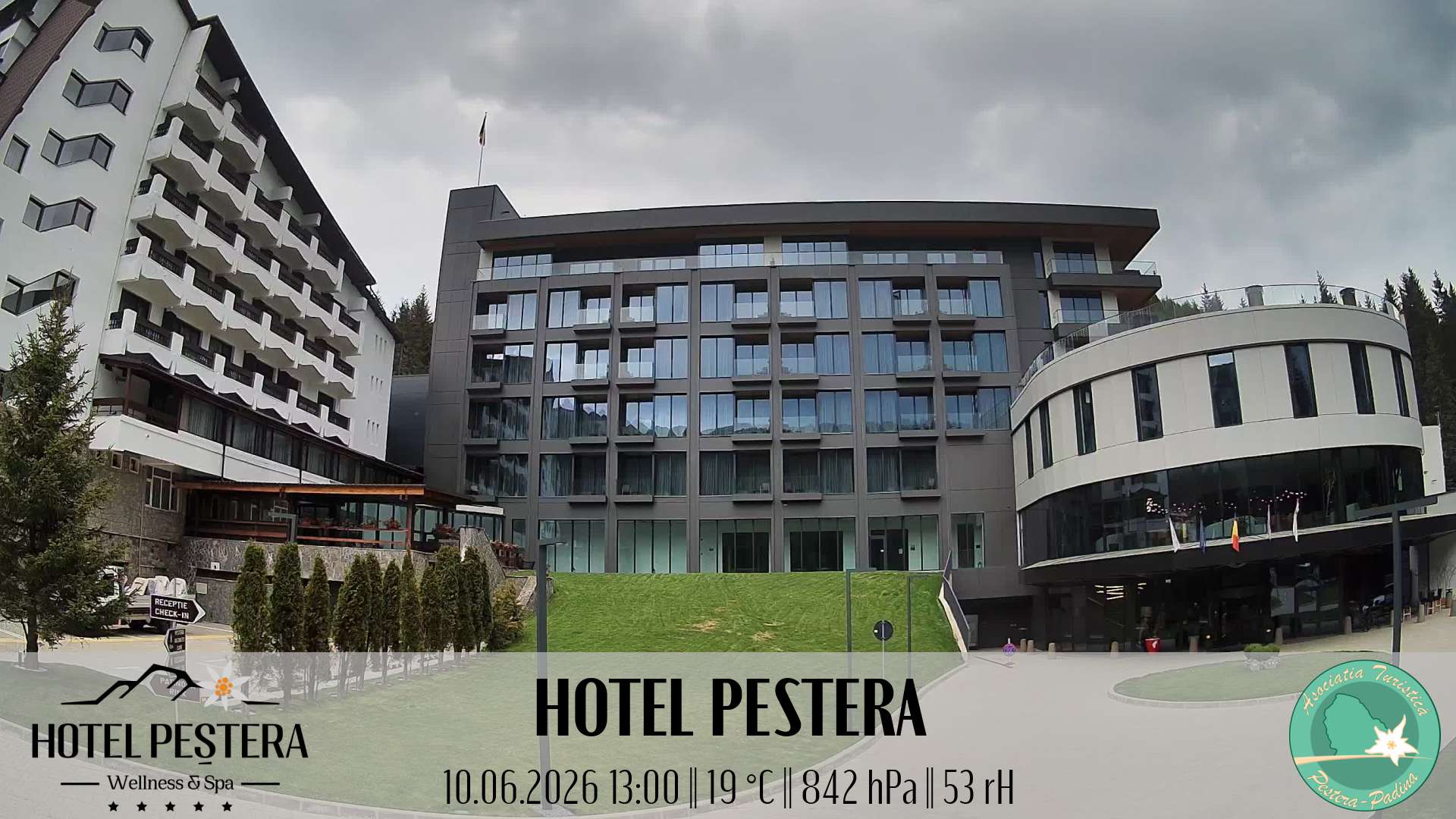 Imagine live Hotel Peștera, Hotel Peștera, Munții Bucegi