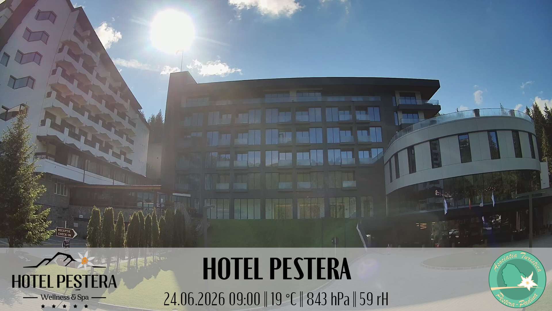 Imagine live Hotel Peștera, Hotel Peștera, Munții Bucegi