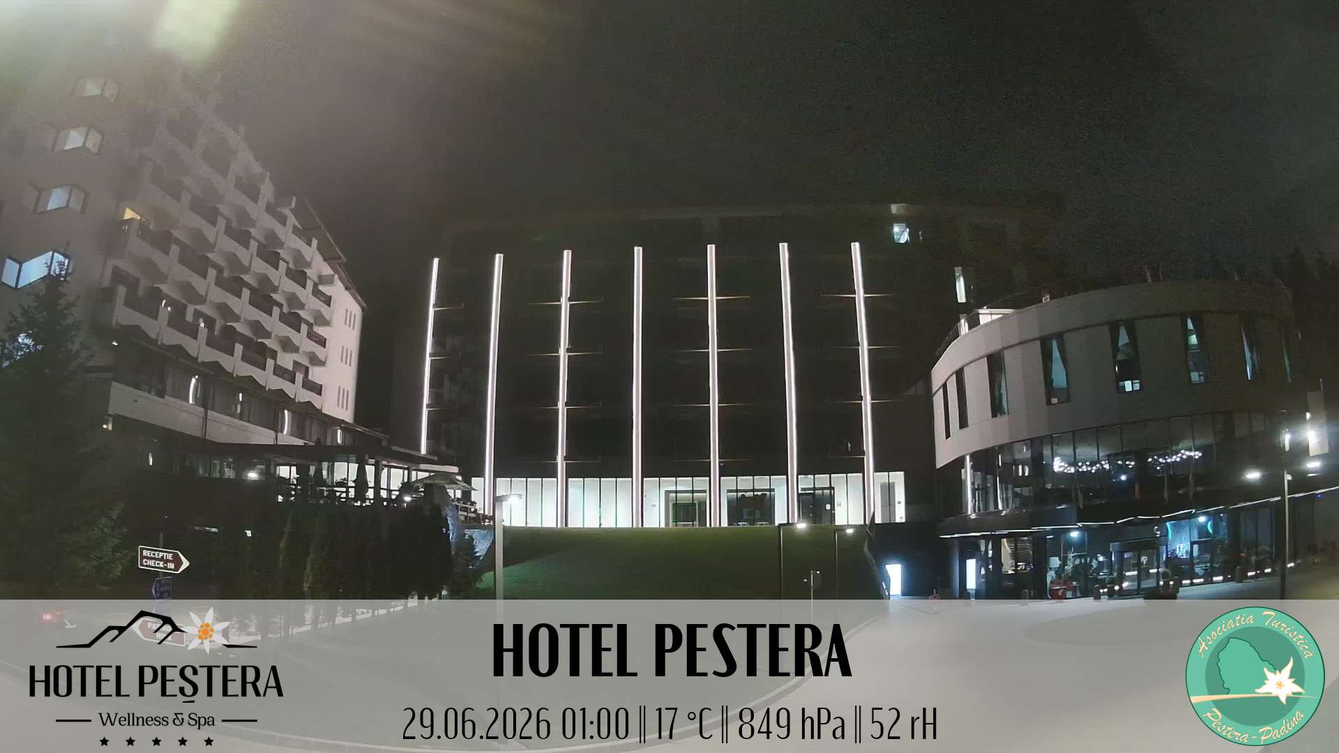Imagine live Hotel Peștera, Hotel Peștera, Munții Bucegi