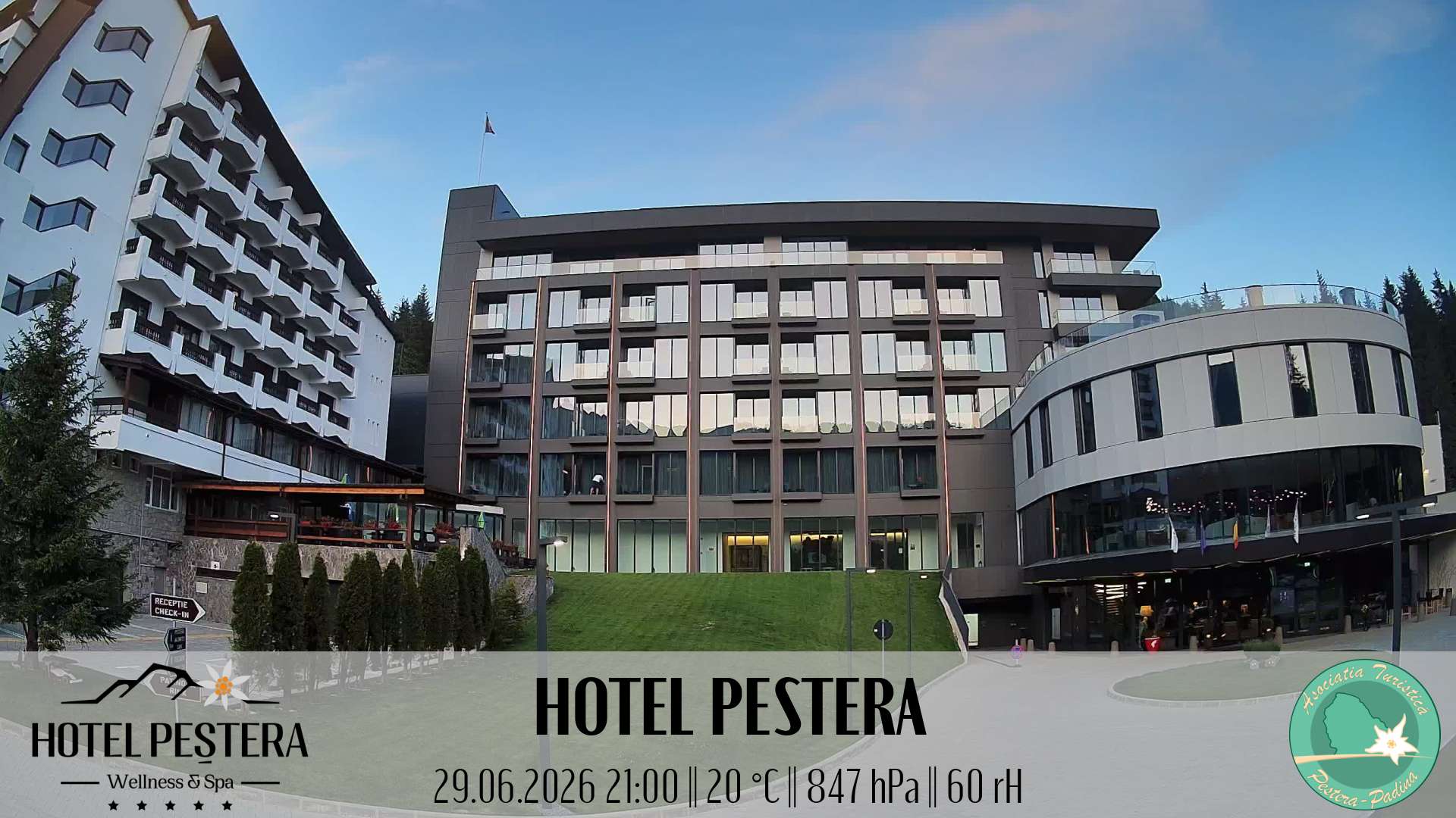 Imagine live Hotel Peștera, Hotel Peștera, Munții Bucegi