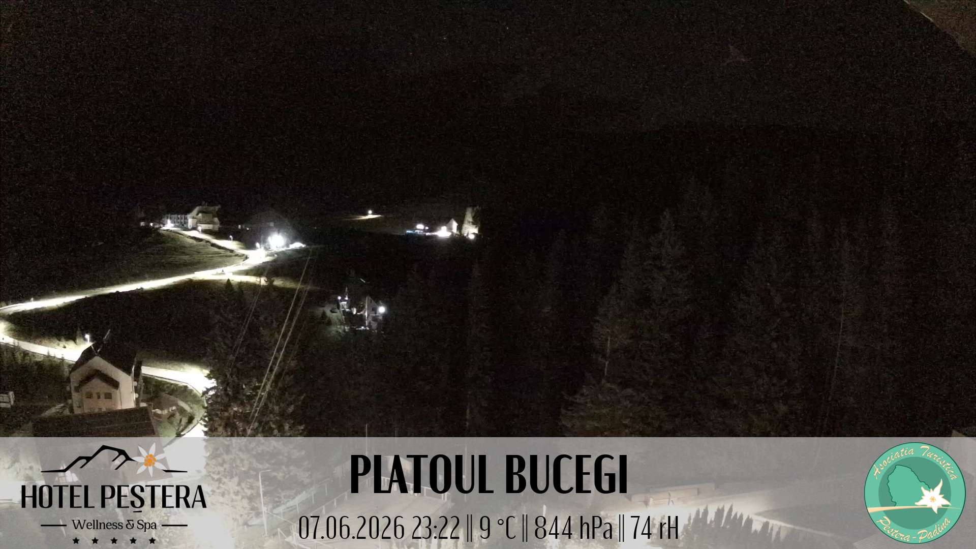 Imagine live Platoul Bucegi, Hotel Peștera, Munții Bucegi