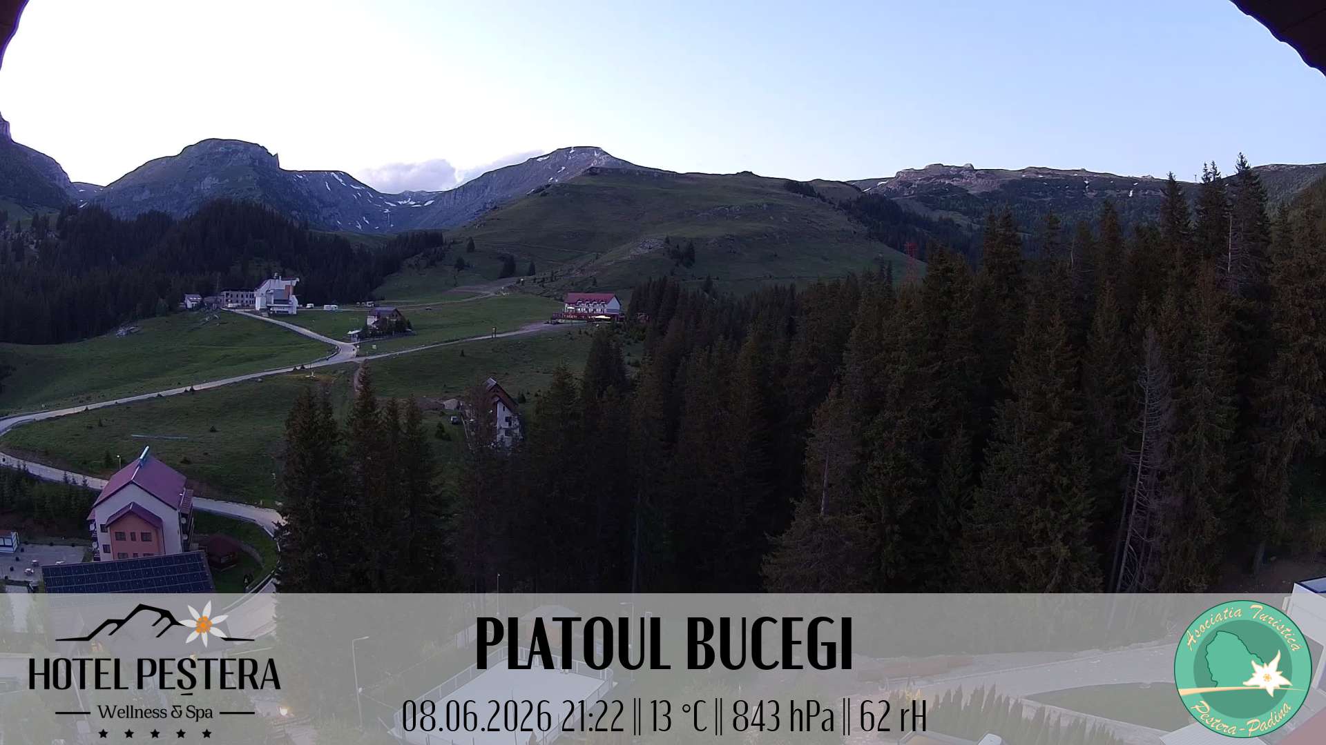 Imagine live Platoul Bucegi, Hotel Peștera, Munții Bucegi