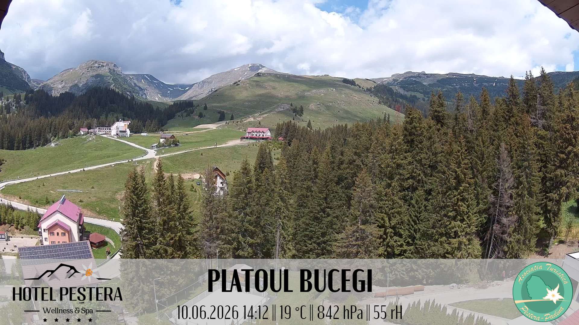 Imagine live Platoul Bucegi, Hotel Peștera, Munții Bucegi
