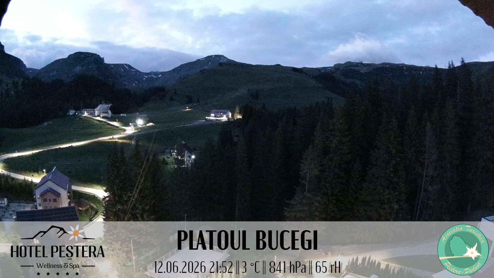 Imagine live Platoul Bucegi, Hotel Peștera, Munții Bucegi