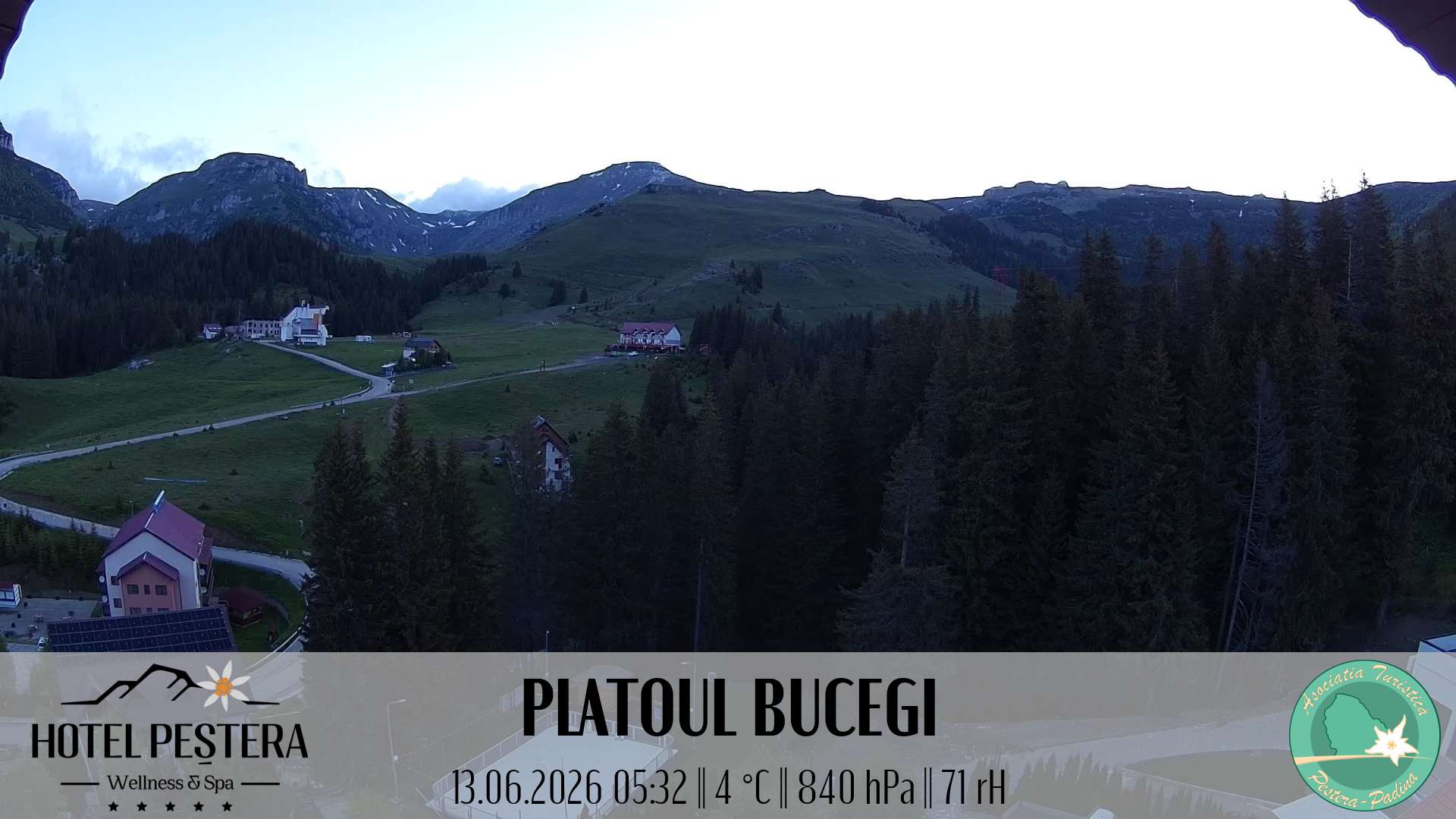 Imagine live Platoul Bucegi, Hotel Peștera, Munții Bucegi