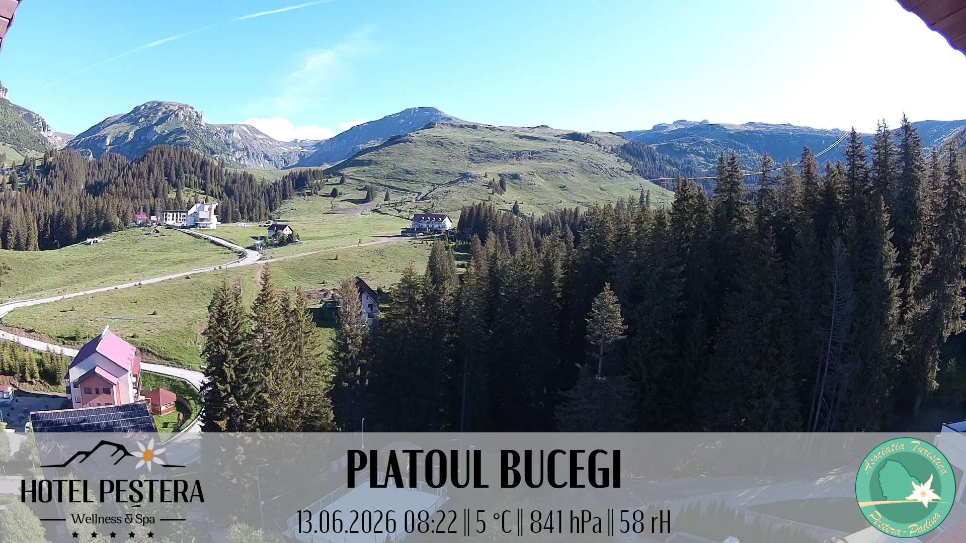 Imagine live Platoul Bucegi, Hotel Peștera, Munții Bucegi