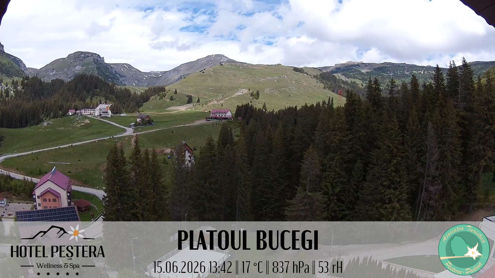 Imagine live Platoul Bucegi, Hotel Peștera, Munții Bucegi