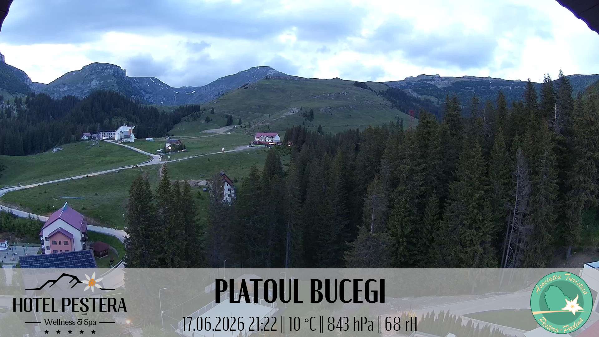Imagine live Platoul Bucegi, Hotel Peștera, Munții Bucegi
