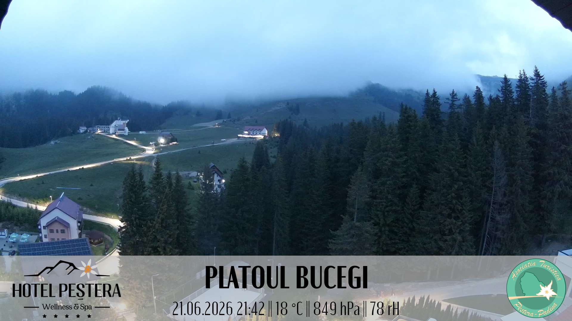 Imagine live Platoul Bucegi, Hotel Peștera, Munții Bucegi