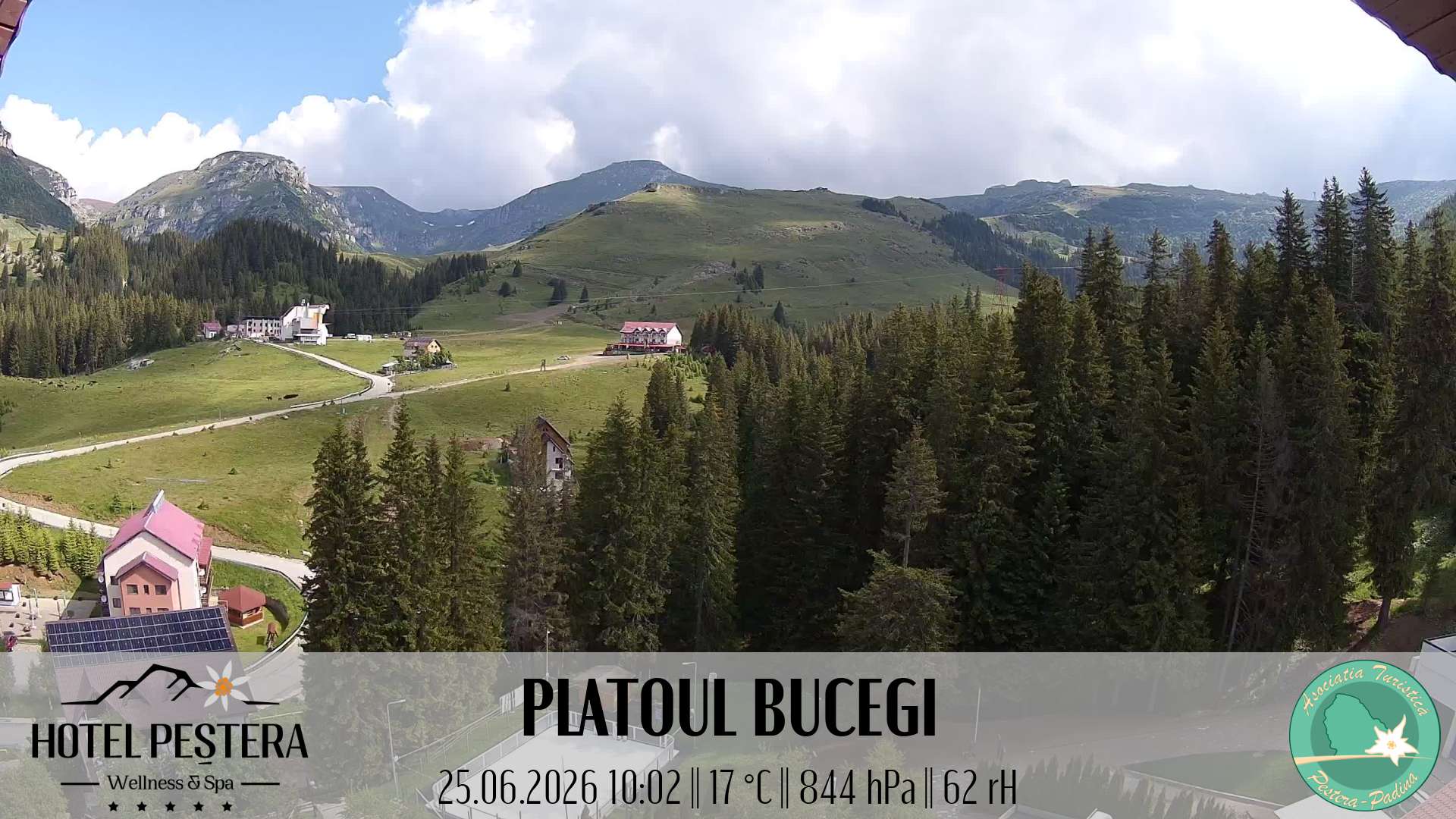 Imagine live Platoul Bucegi, Hotel Peștera, Munții Bucegi