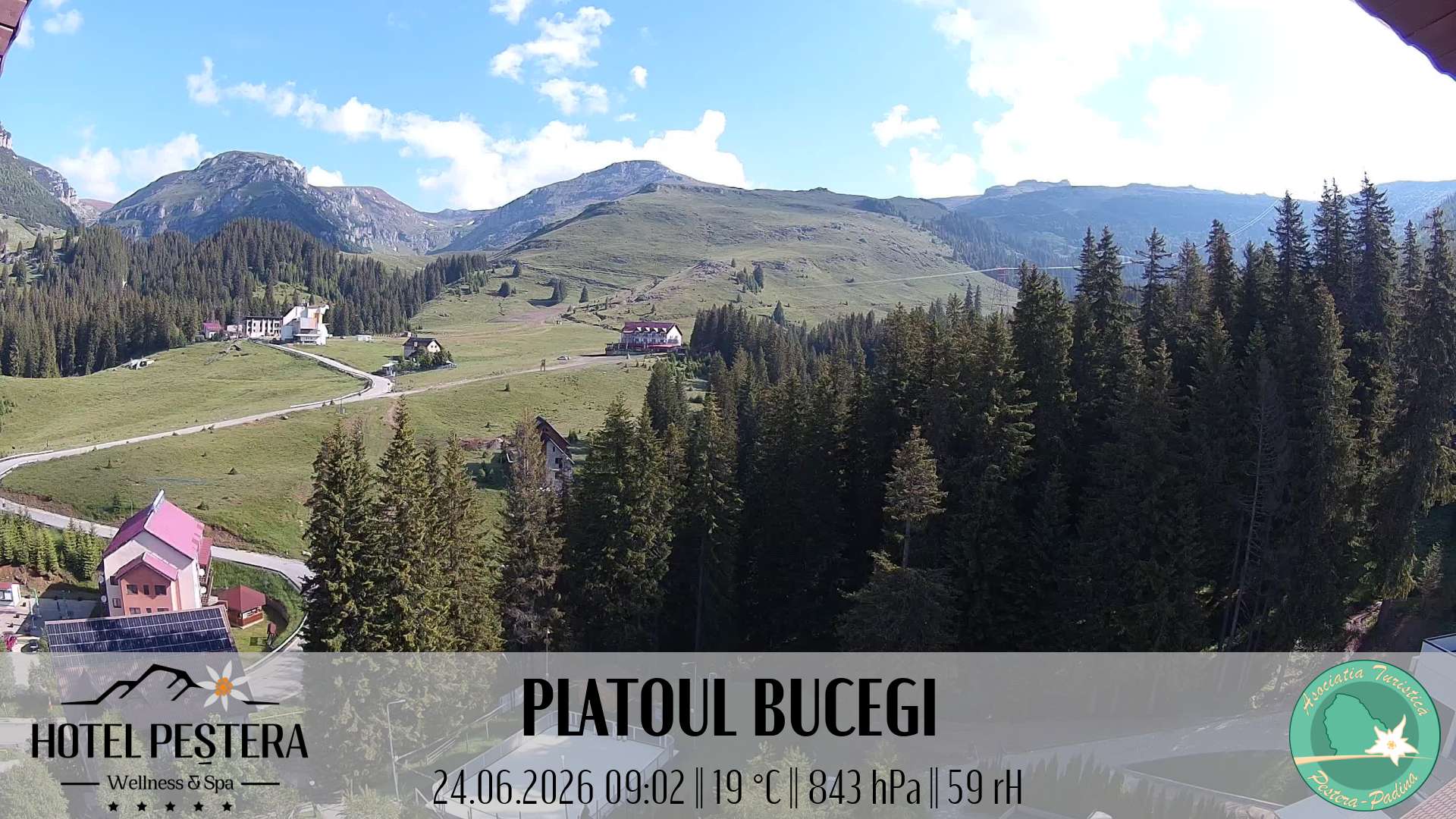 Imagine live Platoul Bucegi, Hotel Peștera, Munții Bucegi