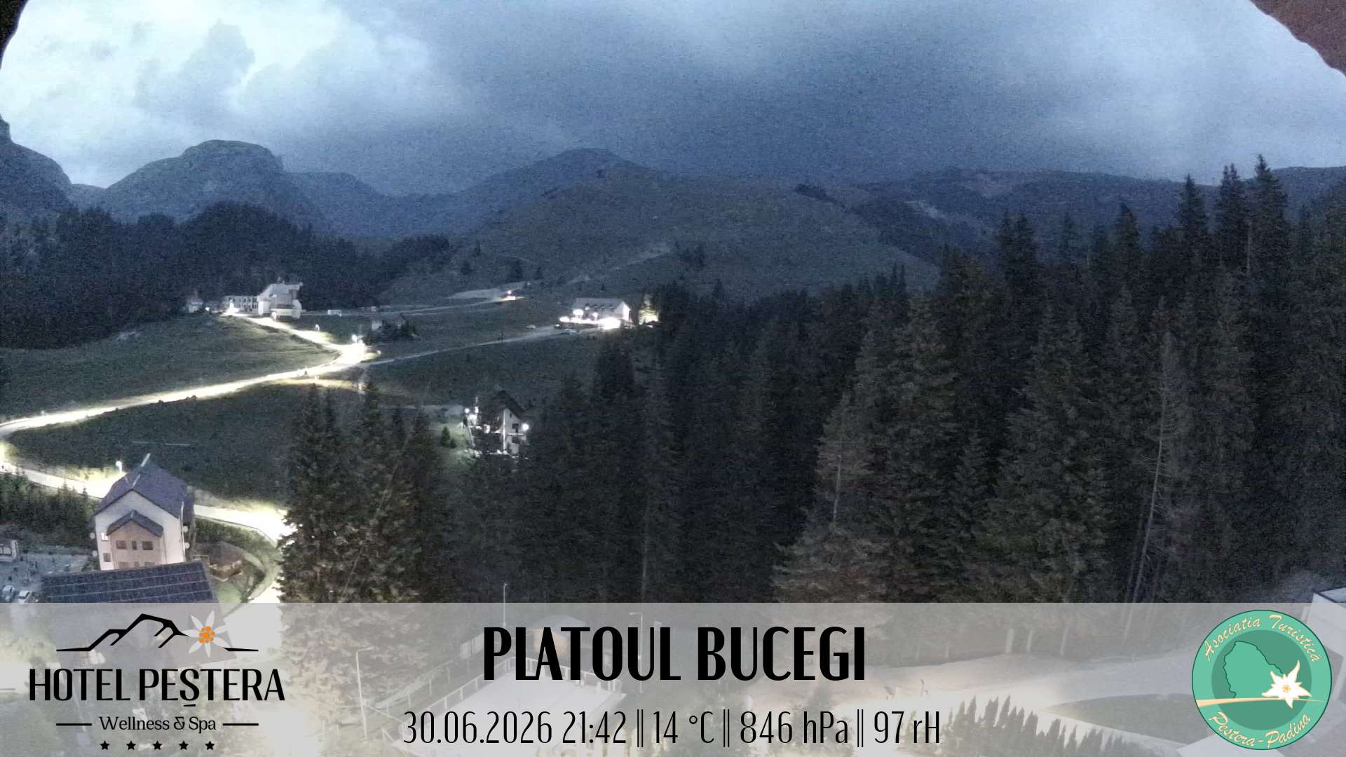 Imagine live Platoul Bucegi, Hotel Peștera, Munții Bucegi